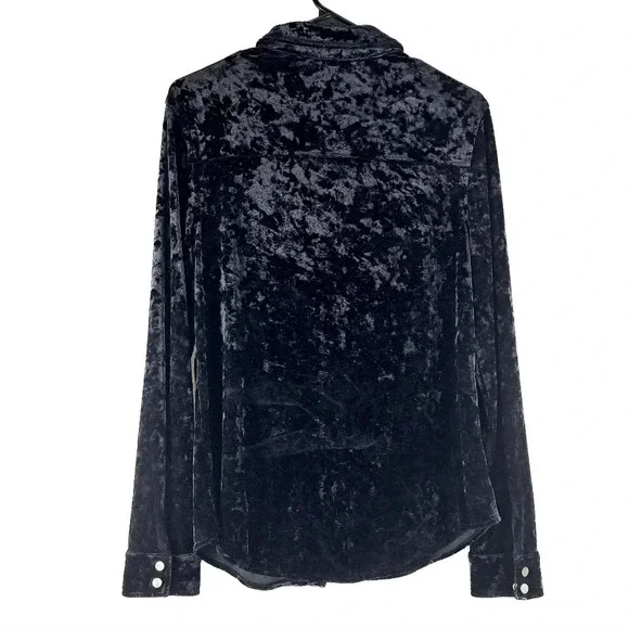 Sanctuary Womens Black Velour Snap Down Blouse with Snap Pockets Sz M - Picture 2 of 3